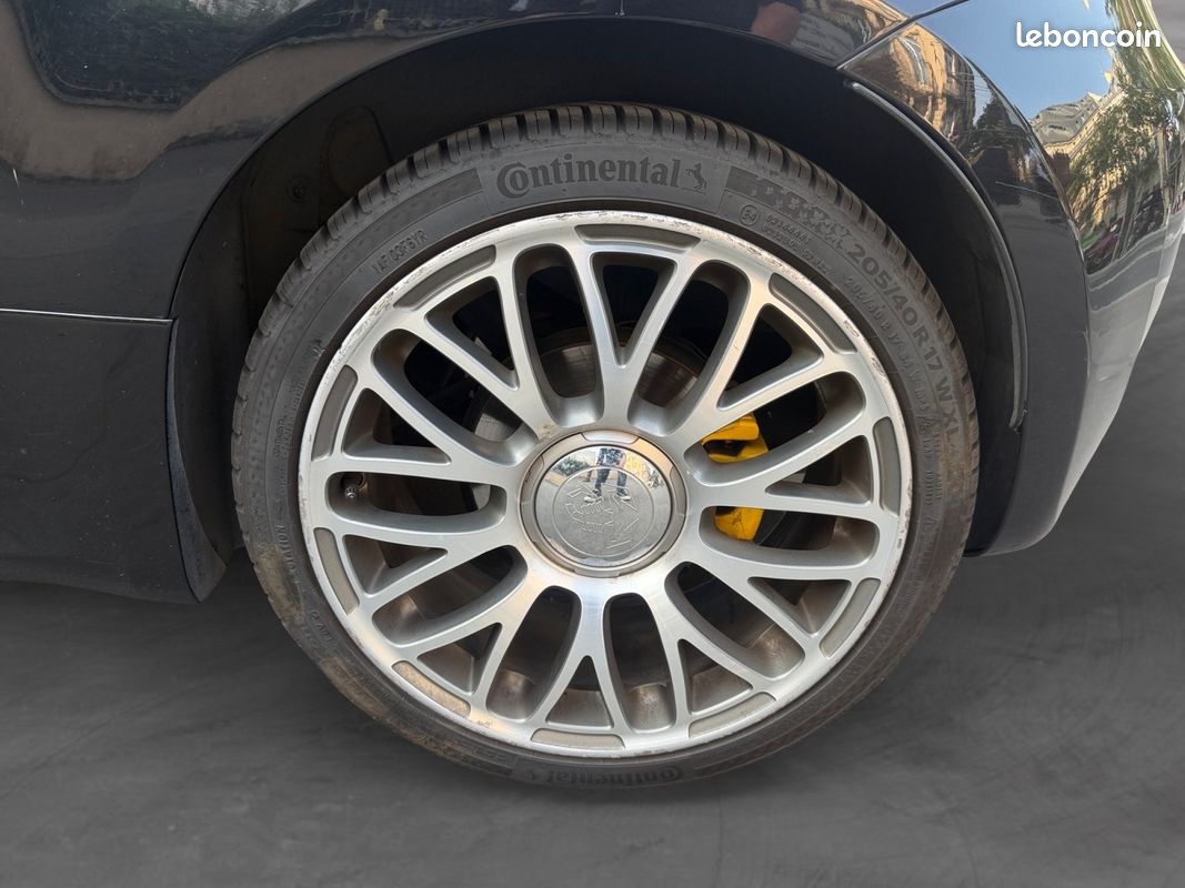ABARTH 500 1.4 Turbo 16V T-Jet 140 ch Turismo toit ouvrant accoudoir Interscope (image 19)