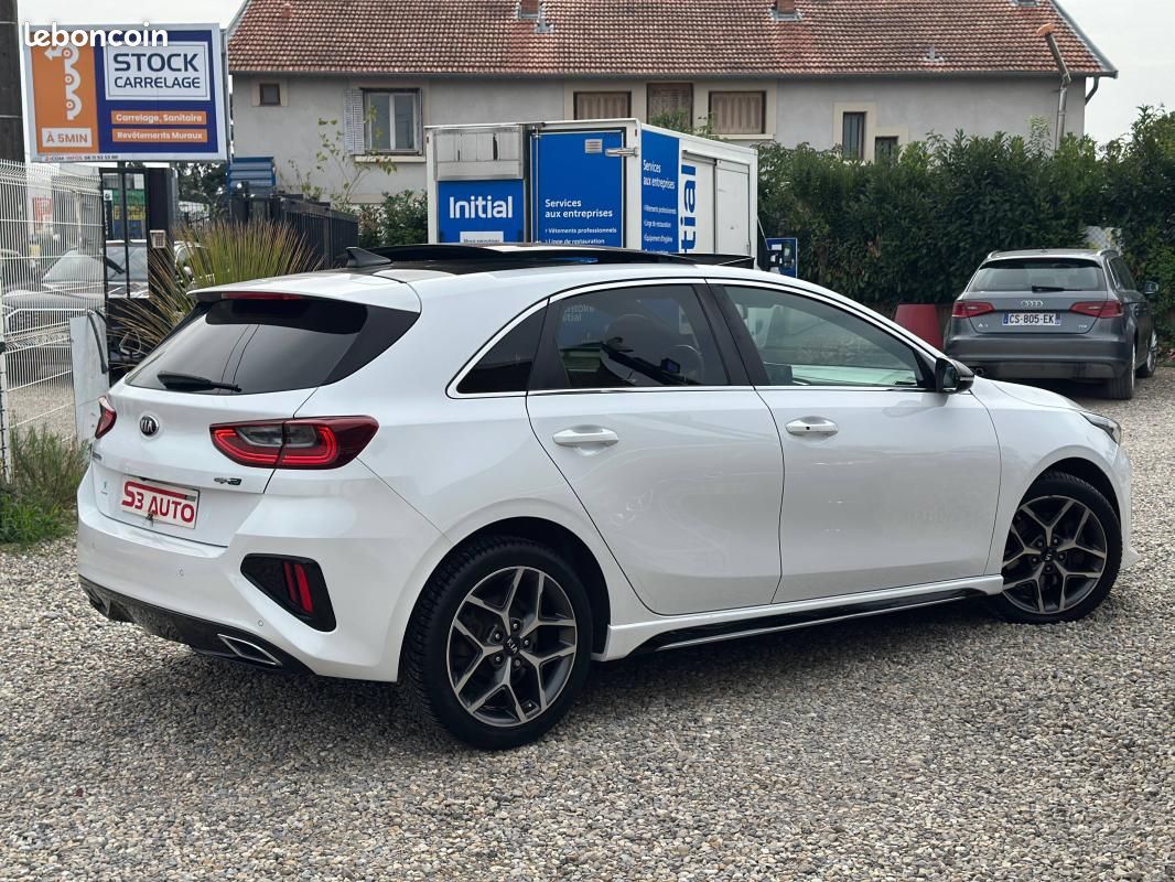 Kia Cee'd 1.6 CRDi GT Line Premium (image 14)