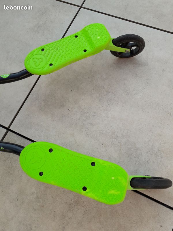 Yvolution Trottinette à 3 roues Y Fliker Air A3 pour enfant Rose