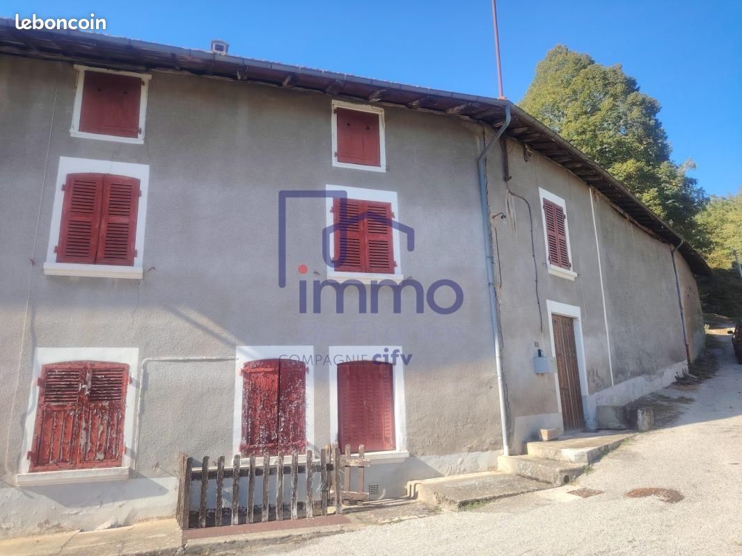 Maison 6 pièces 142 m² · à Meyrieu-les-Étangs · 142 m² · 149 000 €