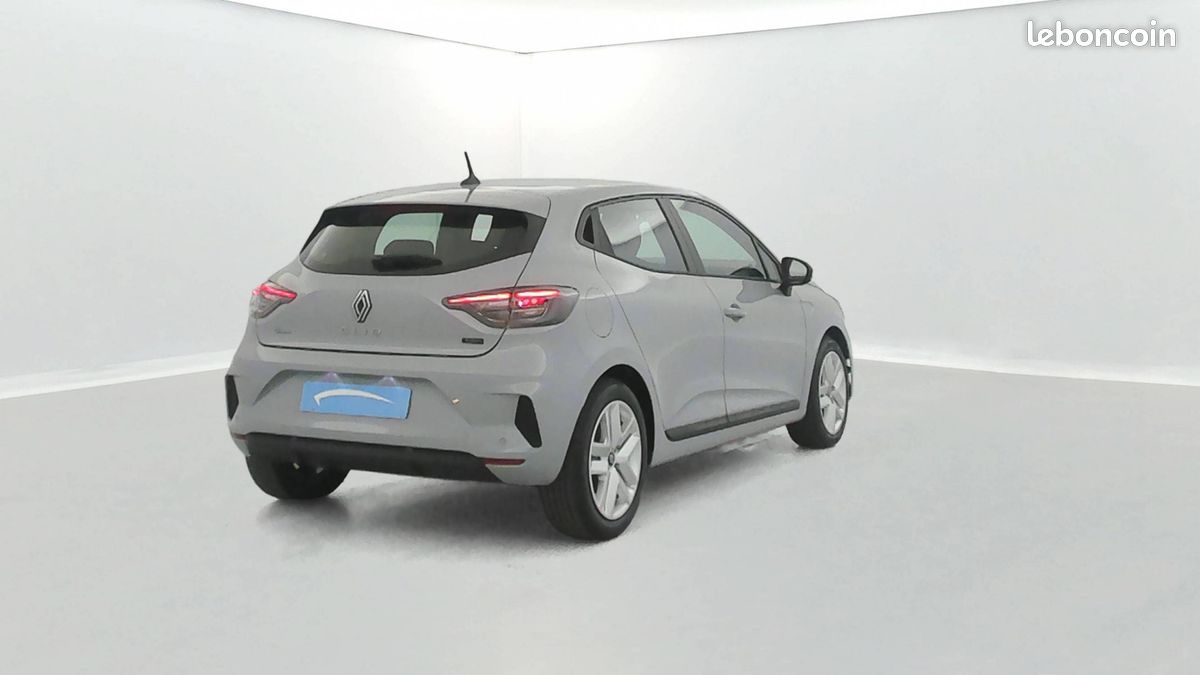 RENAULT Clio E-Tech full hybrid 145 ch GSR2 Evolution (image 5)