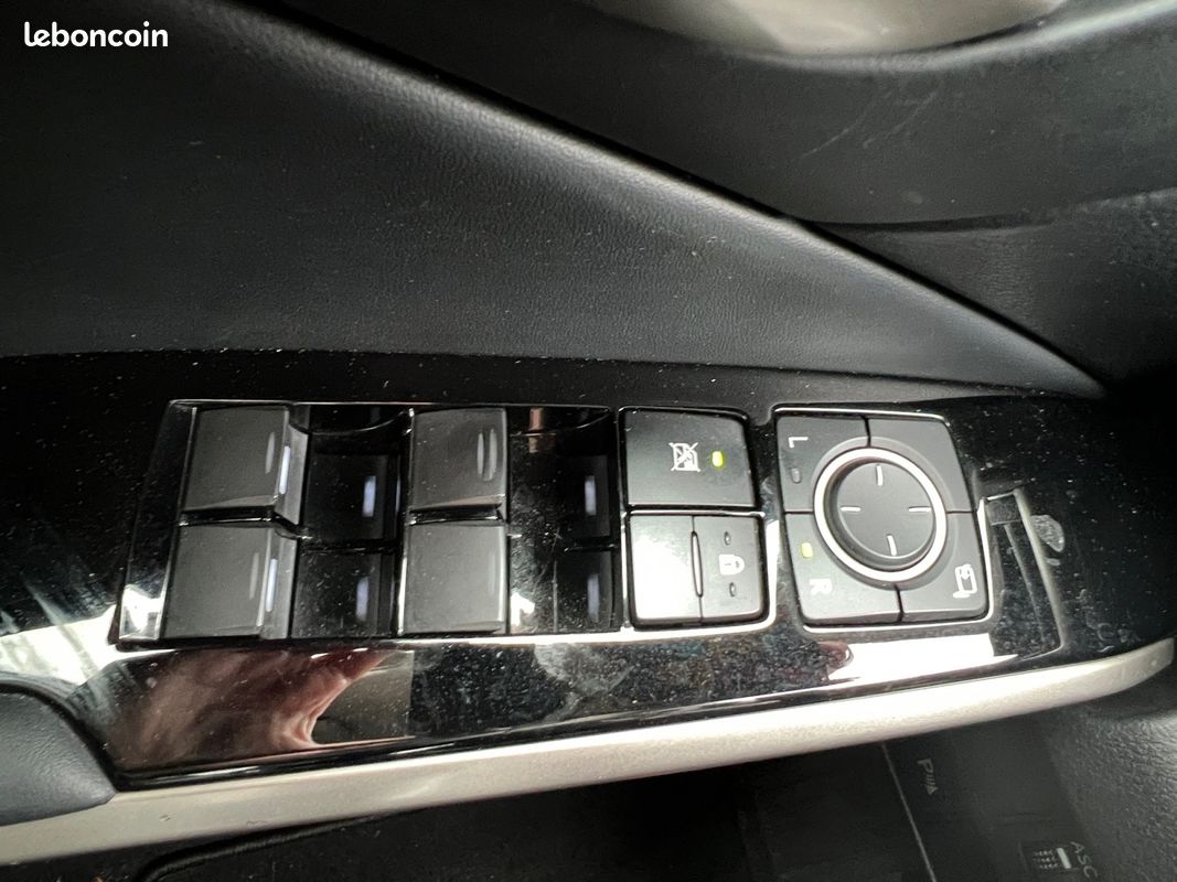 LEXUS IS 2.5 300 H 223H 180 HEV 1.6KWH BUSINESS BVa (image 12)