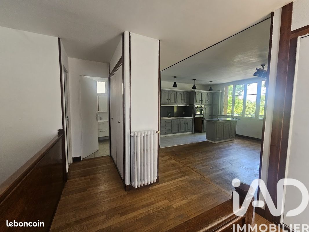 Local commercial 480 m² · à Bonneuil-sur-Marne · 480 m² · 570 000 €