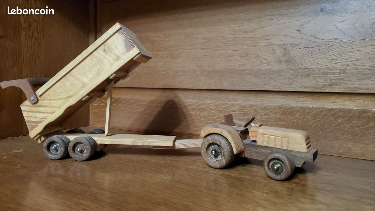 Jouet en bois tracteur (image 2)