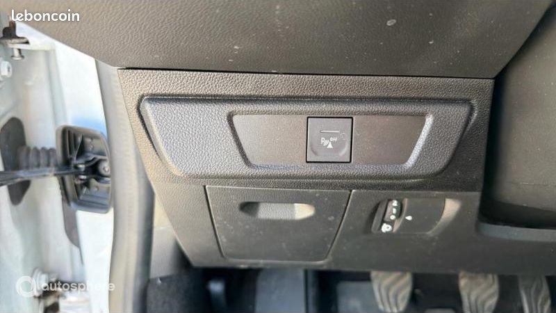 Dacia Sandero 1.0 TCe 90ch Stepway Expression auto -24 (image 27)
