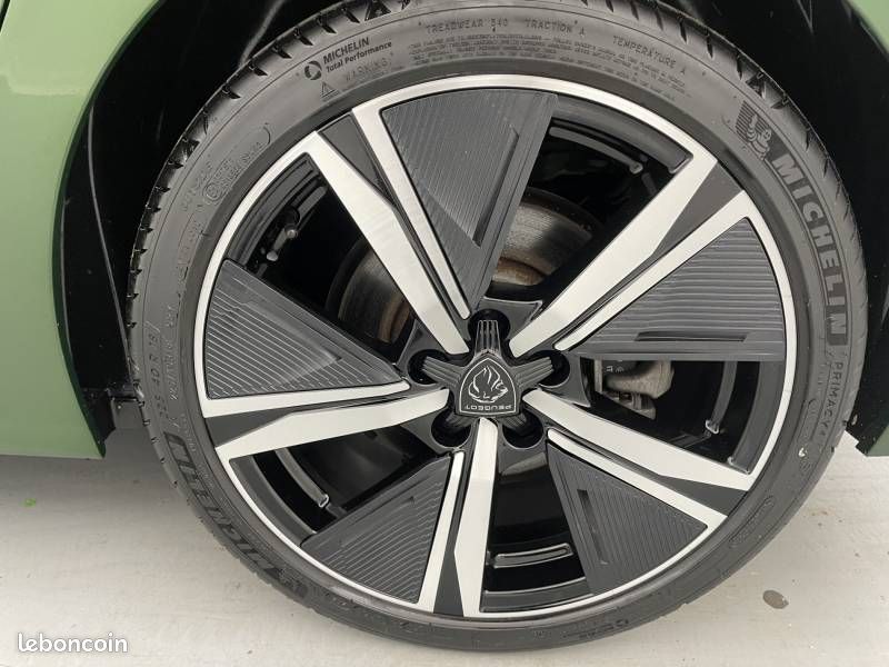 Peugeot 308 PHEV 225 e-EAT8 GT (image 16)