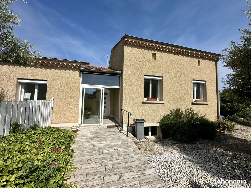 Maison 8 pièces 195 m² · à Bourg-lès-Valence · 195 m² · 440 000 €