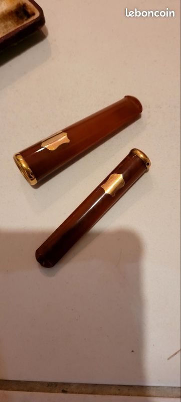 embout cigarette Embout cigarette cigarette ambre et or