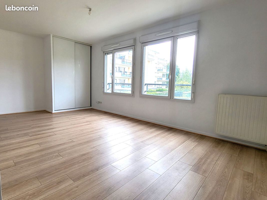 Appartement 1 pièce 34 m² · à Élancourt · 34 m² · 750 €