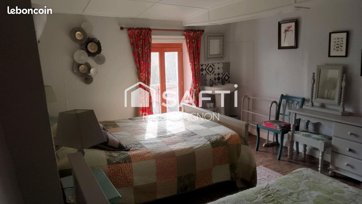 Maison 10 pièces 270 m² · à L'Absie · 270 m² · 171 933 €