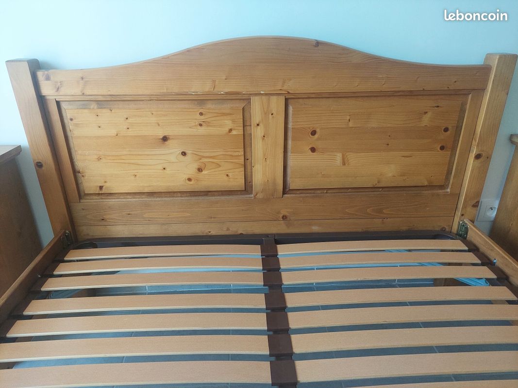 Lit en bois +sommier+ chevets (image 1)