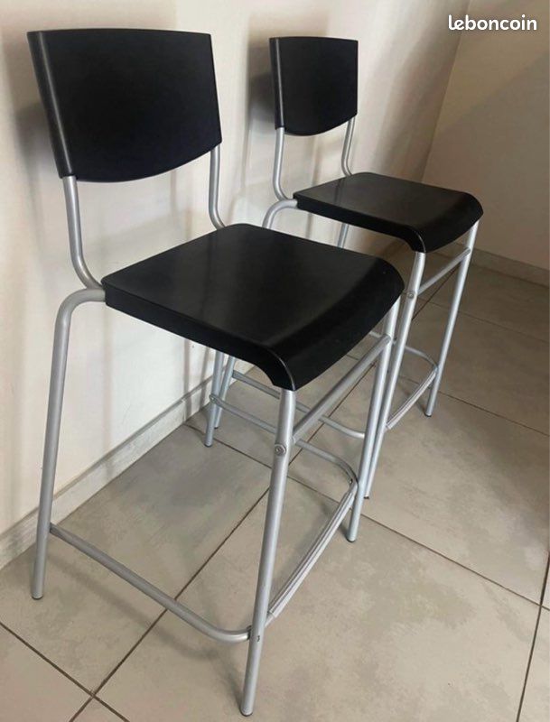 Deux chaises (image 1)
