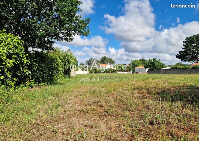Terrain 1912 m² VAIRE