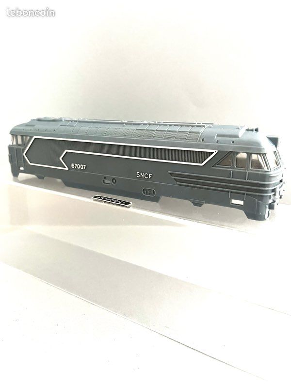 Caisse locomotive diesel BB67007 HO 1/87 trains FOBBI (image 2)