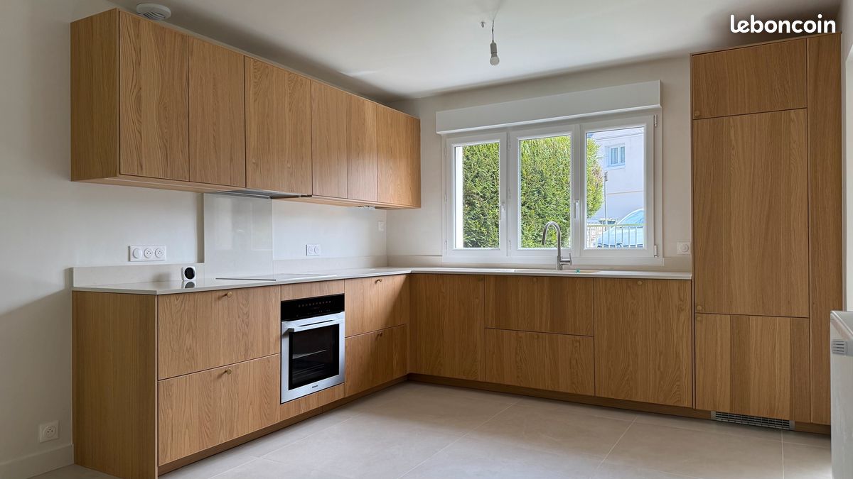 Maison 4 pièces 105 m² · à Lorient · 105 m² · 1 450 €/mois