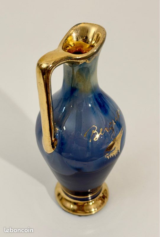 Jolie aiguière céramique Verigord vintage aux motifs flammés bleus et dorés Bergerac, 11,5 cm , excellent état (image 6)