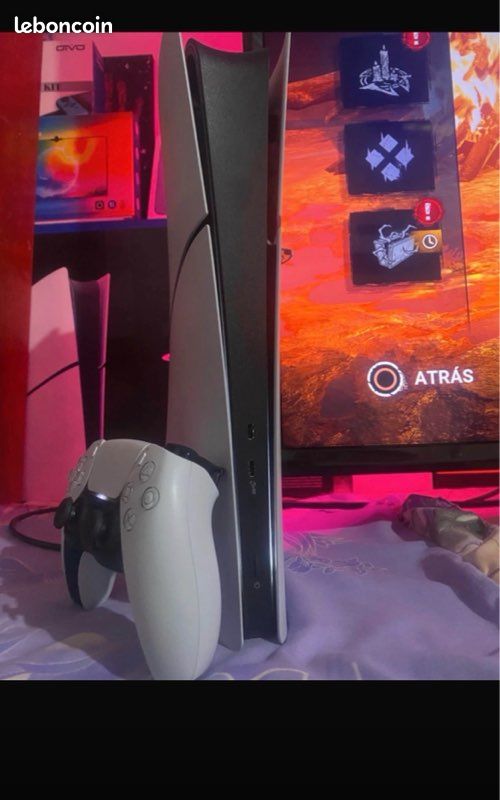 PlayStation 5 slime sans lecteur cd parfaite état vendu avec une manette (image 3)