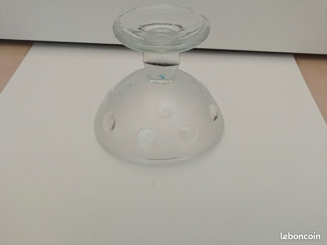 Petite coupe sur pied (image 2)