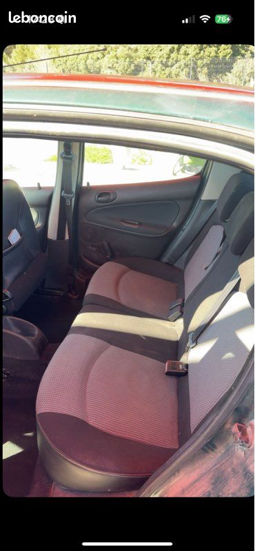 Peugeot 206 (image 2)