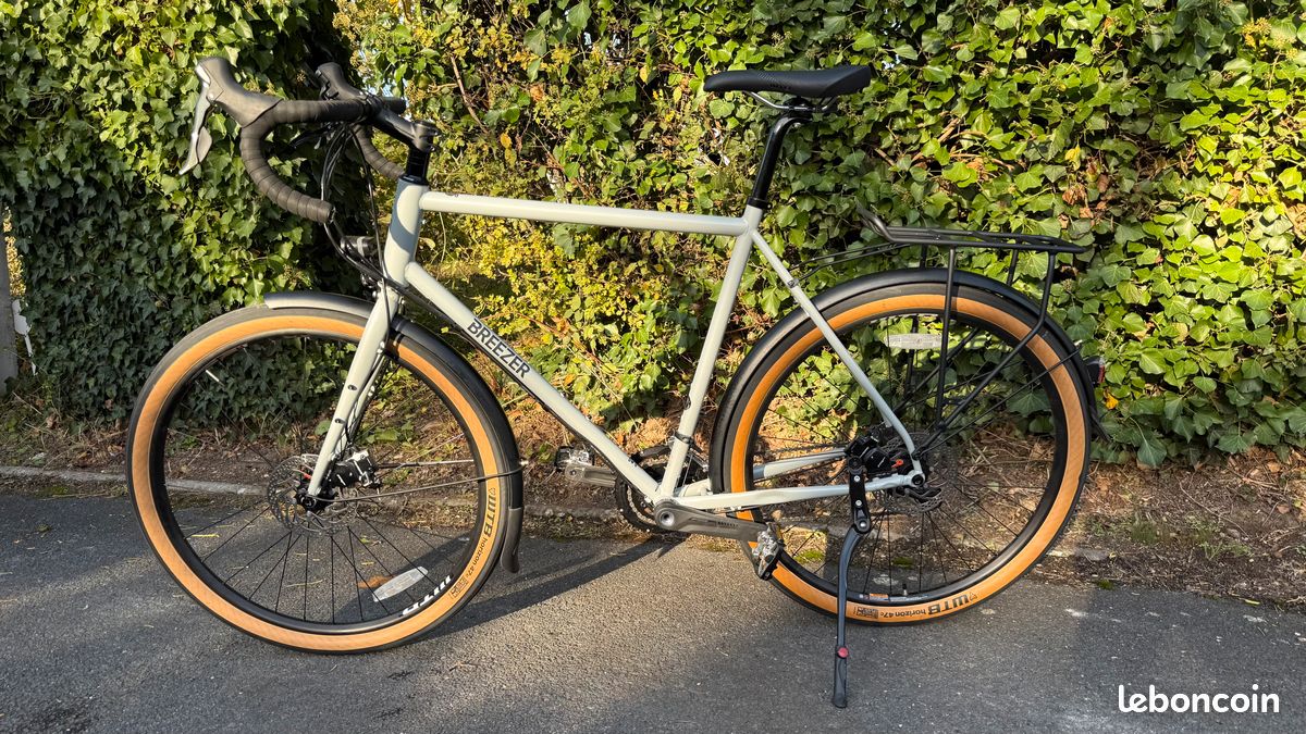 Gravel Bike Breezer Doppler Pro+ Vélos