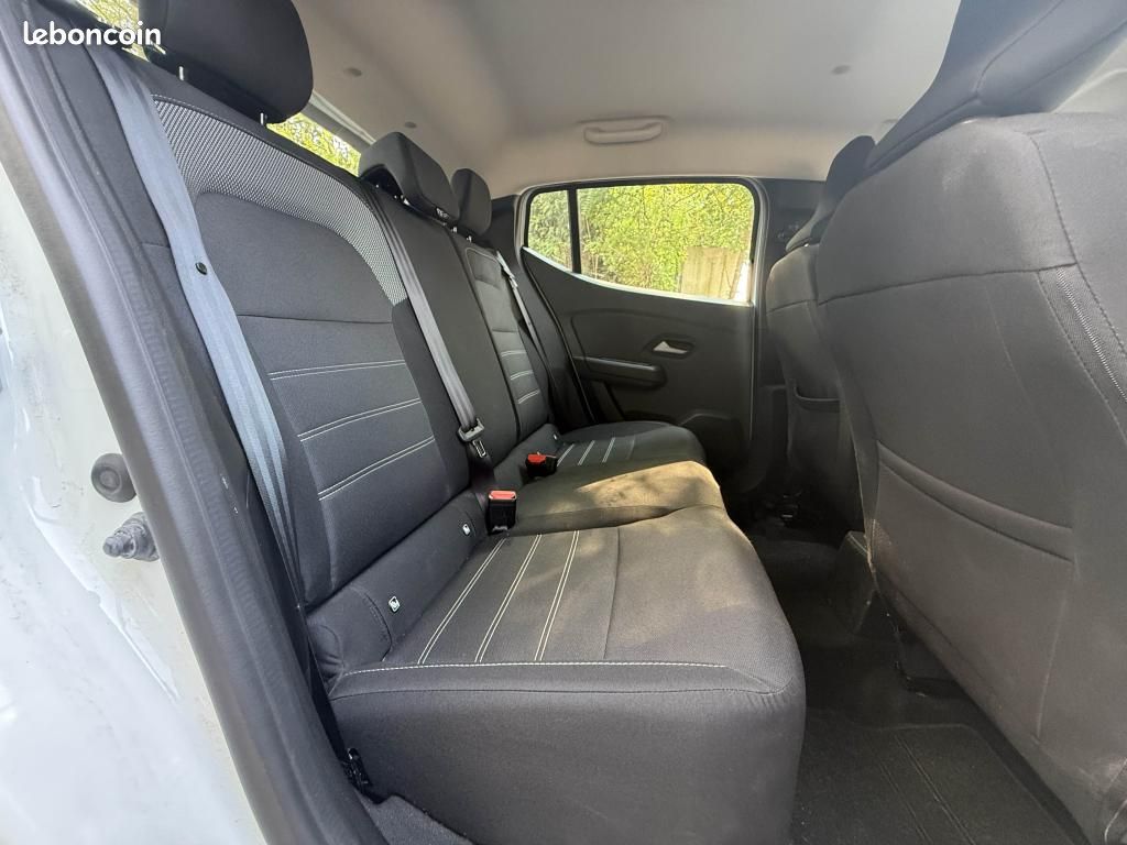 DACIA SANDERO 1.0 SCe - 65 - 24 III BERLINE Expression PHASE 2 (image 18)