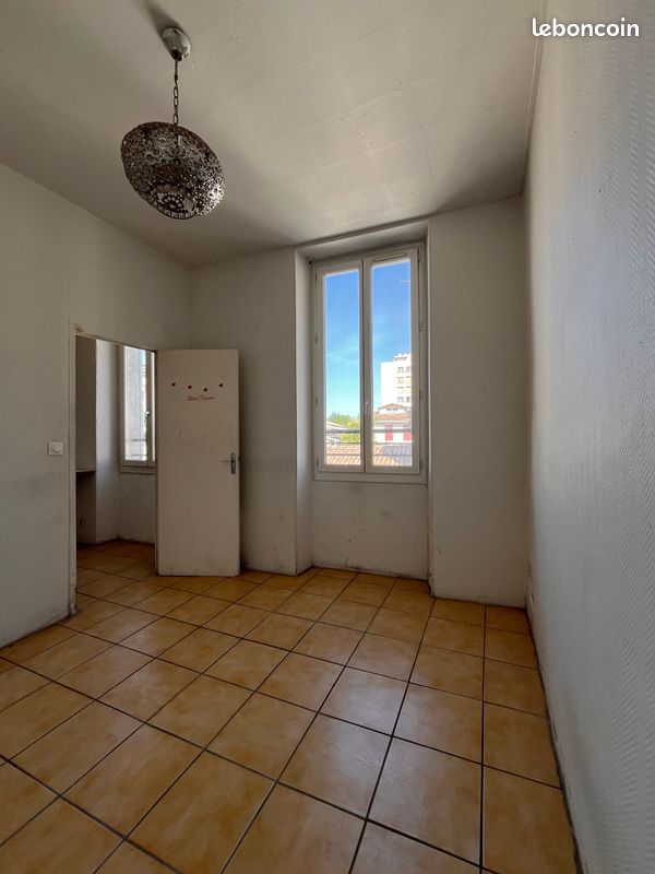 Appartement 2 pièces 48 m² · à Marseille · 48 m² · 125 000 €