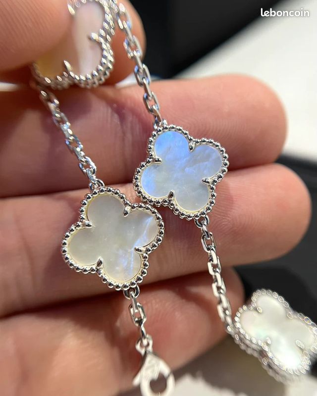 White Gold Bracelet Trefle Nacre Van Cleef Bracelet Trèfle à