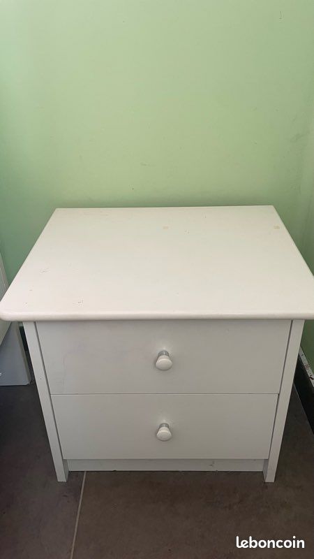 Lot de deux tables de nuit blanches (image 2)