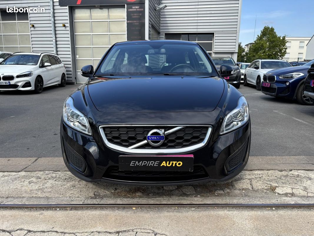 VOLVO C30 1.6D 110 ch Momentum (image 2)