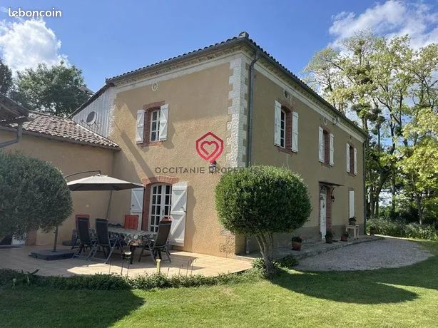 Propriété 6 pièces 220 m²