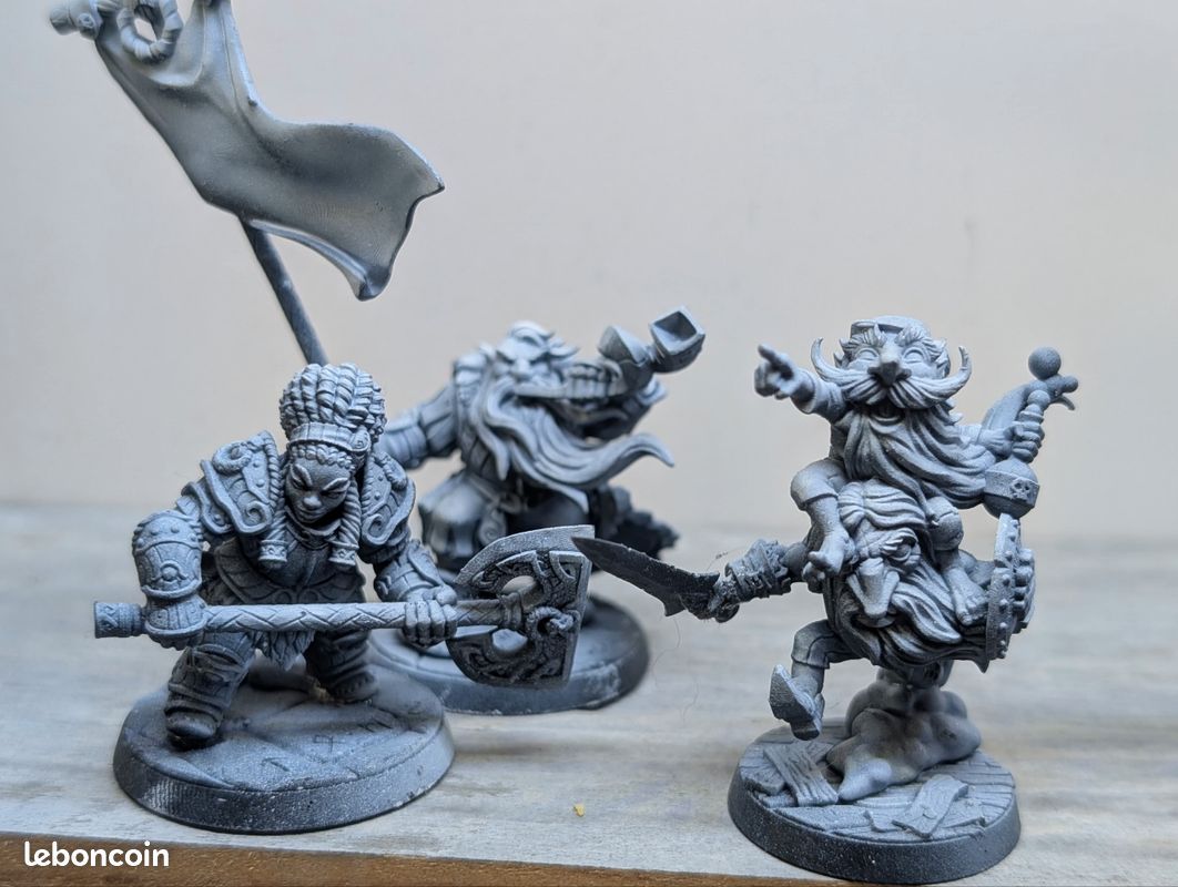 Lot figurines jdr warhammer? A voir - Jeux & Jouets