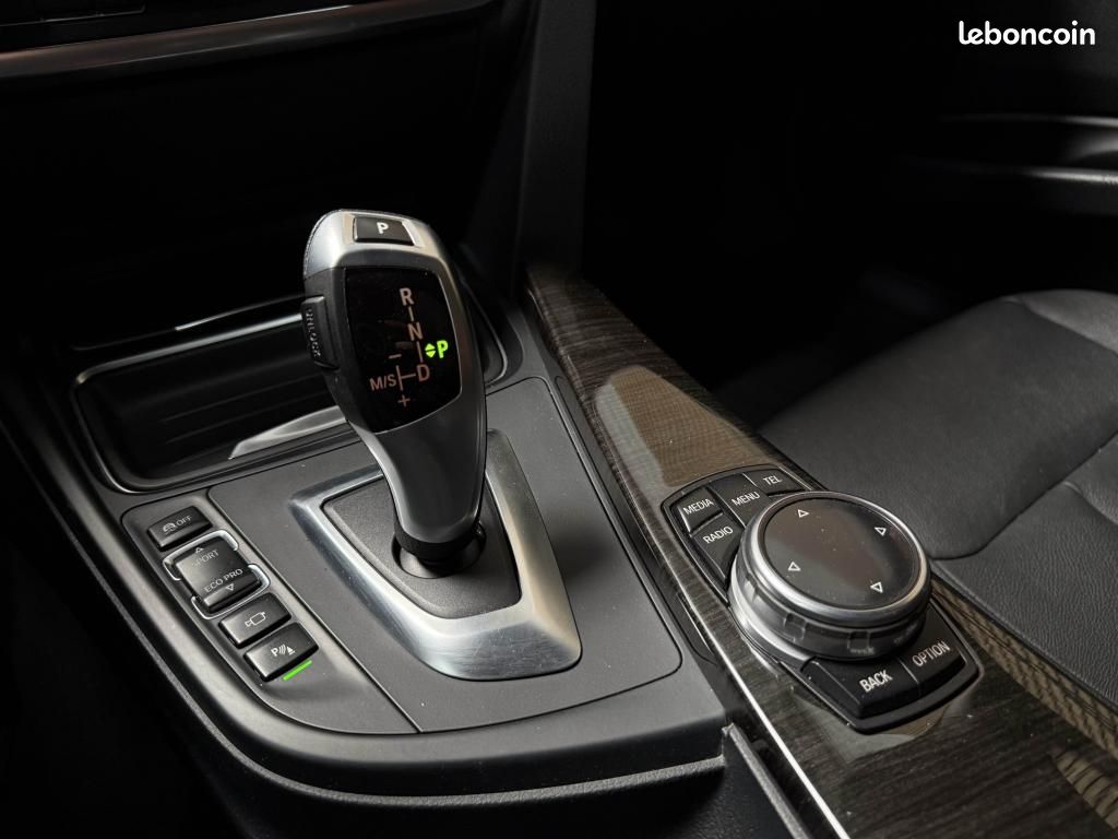 BMW SERIE 3 F31 320d Touring 2.0 184 CH xDrive Luxury (image 15)