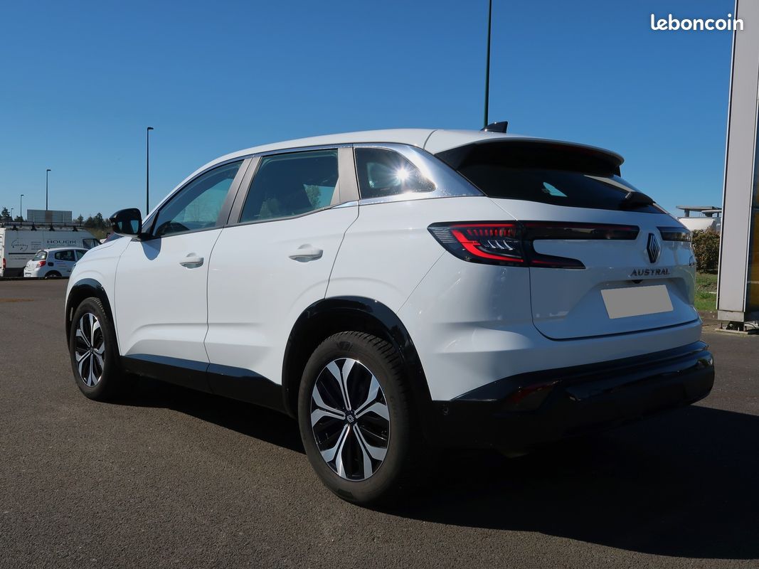 RENAULT Austral Mild Hybrid 160 Auto (image 2)