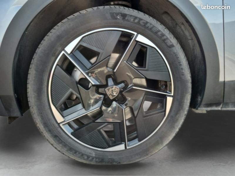 Peugeot 408 PHEV 225ch Allure Pack e-EAT8 (image 11)