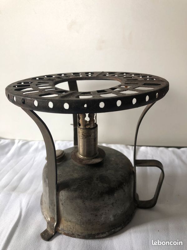 Ancien réchaud à pétrole émaillé et cuivre - Collection