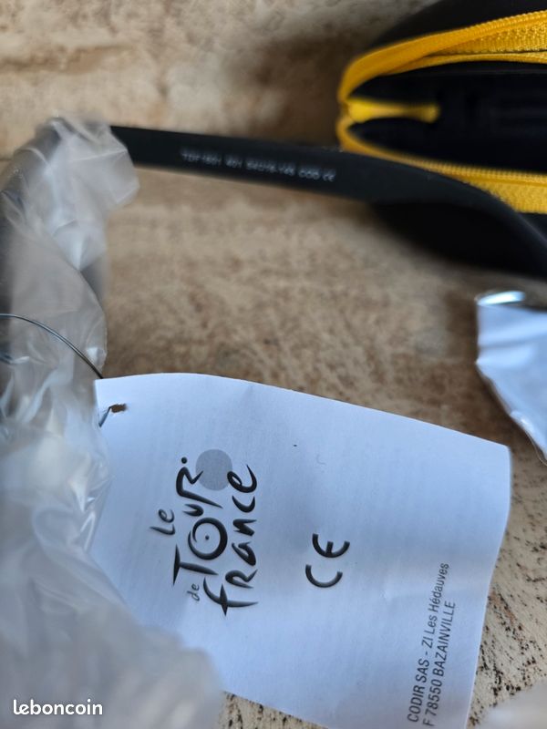 Lunettes de soleil officielles du Tour de France (image 10)