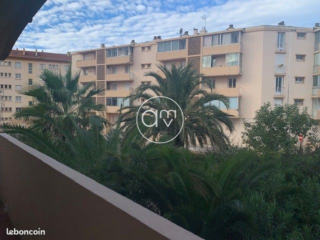 Appartement 1 pièce 28 m² · à Hyères · 28 m² · 680 €/mois