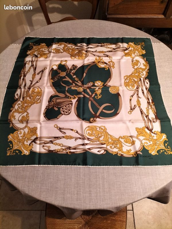 Foulard carré Moschino soie marine motif chaînes dorées vintage authentique - Accessoires & Bagagerie