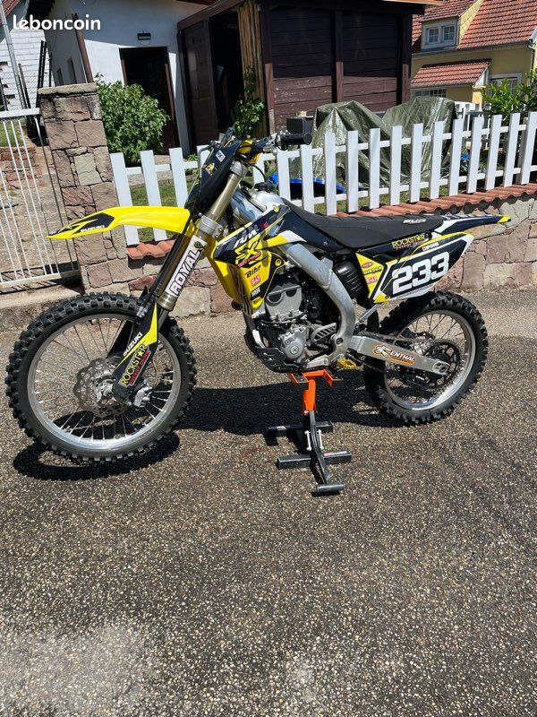 Suzuki 250 RMZ (image 1)