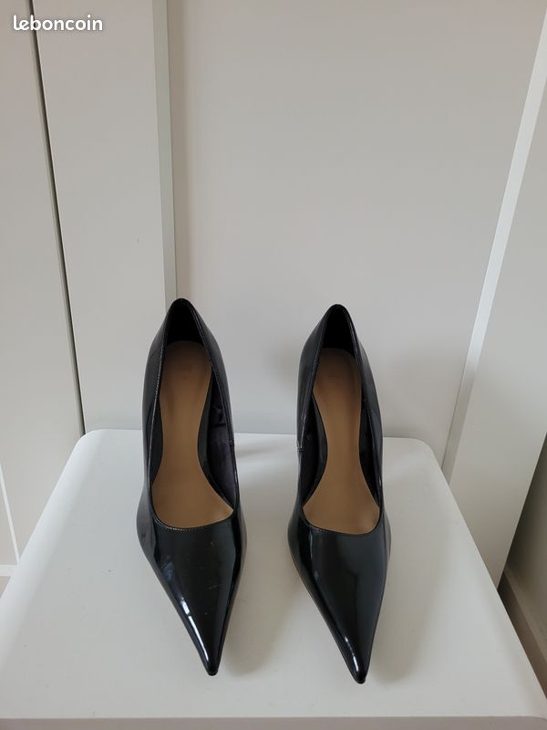 Escarpins Bysshe Vernis Noir/gris Talon Aiguille 39 - Neufs Avec Emballage