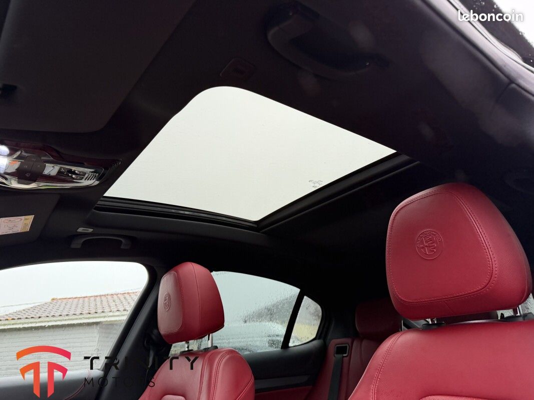 Alfa Romeo Stelvio 2.2 JTD 210CH 4X4 Q4 VELOCE + SUIVI COMPLET + TOIT OUVRANT + GARANTIE (image 16)