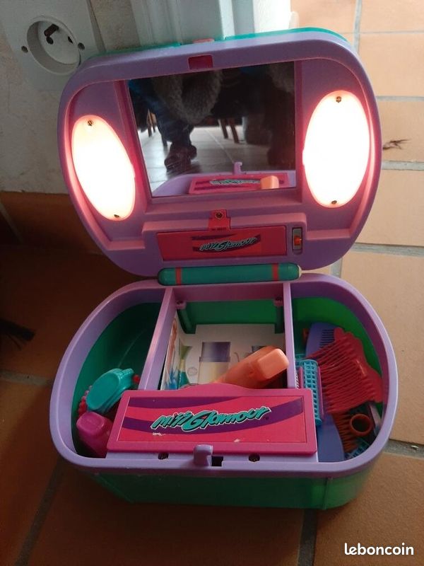 Petite coiffeuse (image 3)