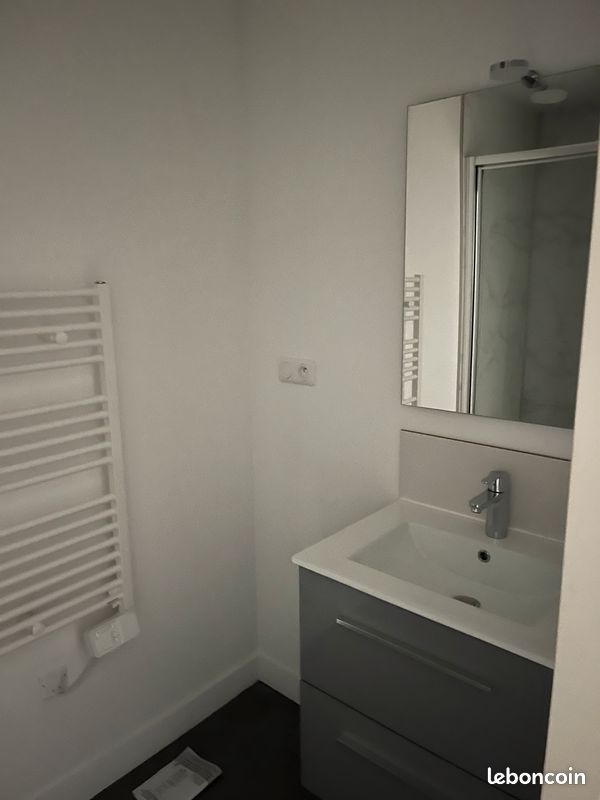 Studio centre ville - Poitiers 86000 (image principale 2)