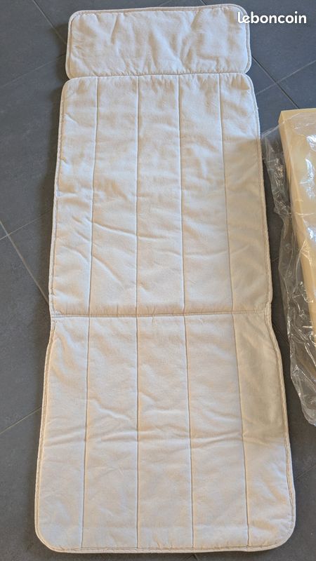 Housse blanc cassé modèle Knisa pour chaise Ikea Poang, avec son garnissage (image 1)