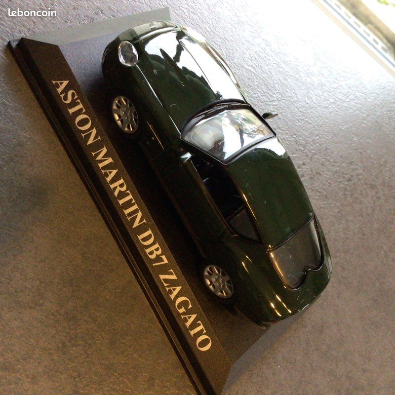 Miniature voiture collection Aston Martin DB7 Zagato (image 2)