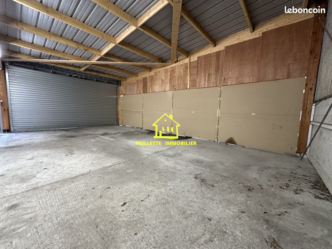 Parking 66 m² · à Gonneville-la-Mallet · 66 m² · 400 €/mois