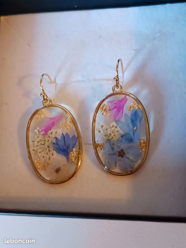 Boucles d'oreilles fleurs séchées (image 1)