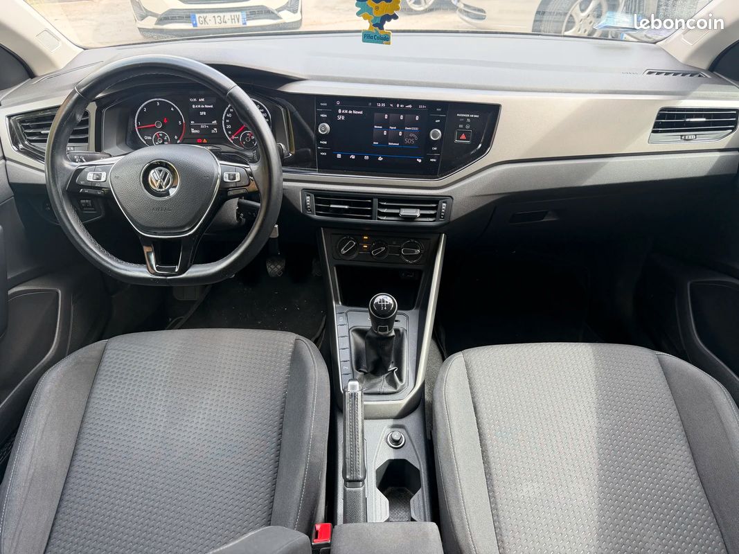 Volkswagen POLO VI Confortline Business / Apple CarPlay / Régulateur de vitesse (image 18)