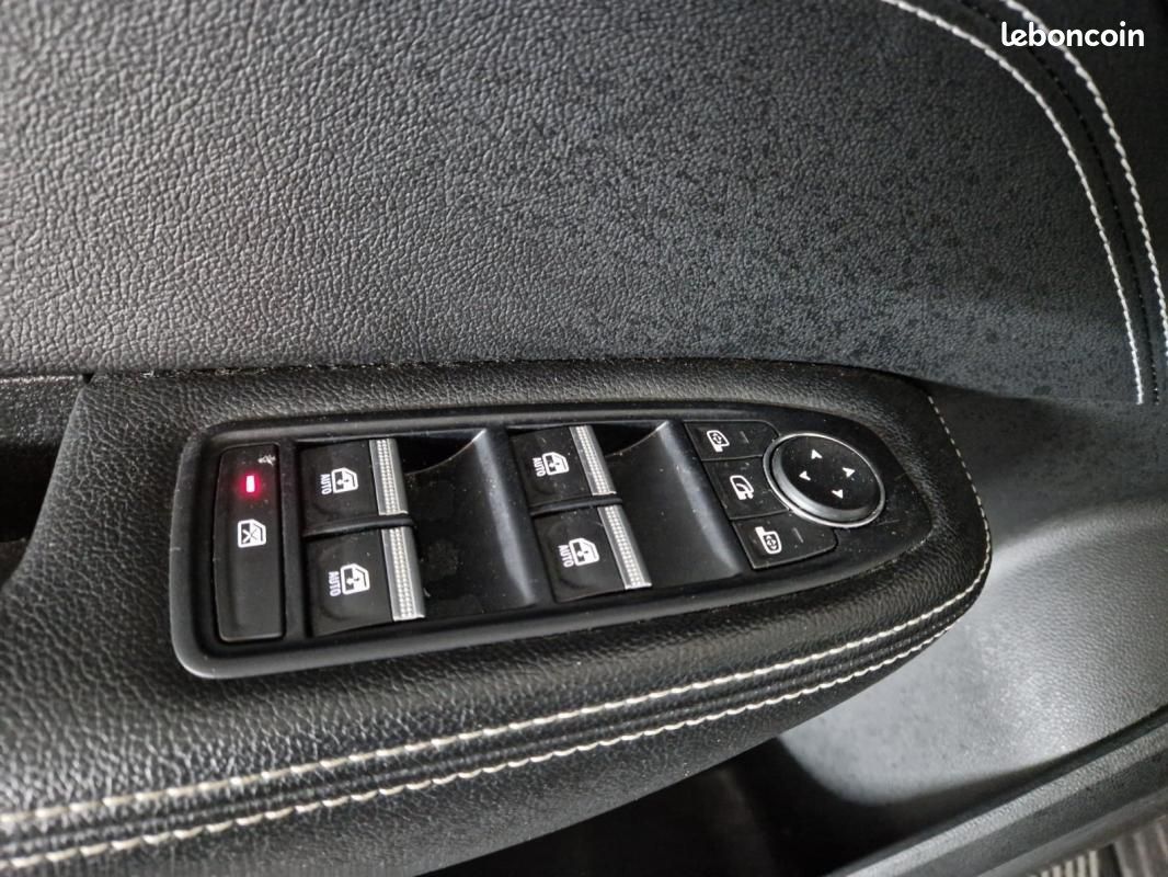 Renault Arkana E-Tech hybride 145 - 22 Techno (image 11)