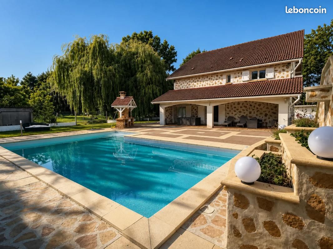 Maison 5 pièces 238 m² · à Tignieu-Jameyzieu · 238 m² · 585 000 €